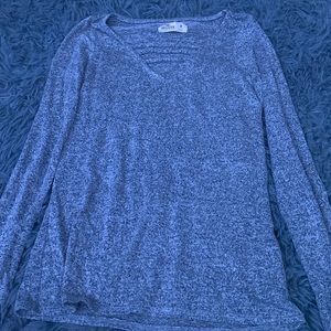 grey long sleeve t shirt